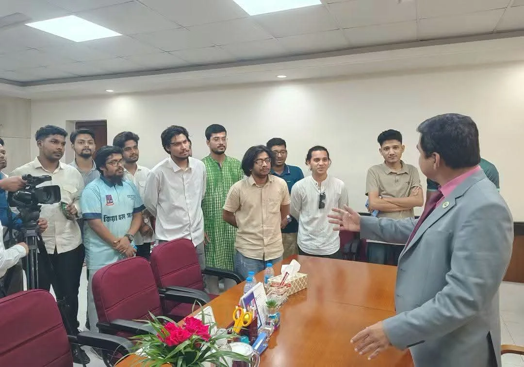 জিয়া ও বিজয় একাত্তর হলে বিদ্যুৎ সমস্যা সমাধানে নতুন লাইন স্থাপনের উদ্যোগ — ক্যাম্পাস